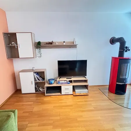 Holiday home Idyllisches Zur Alleinnutzung Nahe Bad Waltersdorf