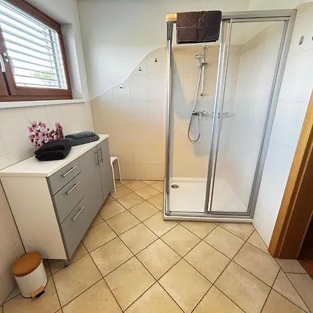 Holiday home Idyllisches Zur Alleinnutzung Nahe Bad Waltersdorf *